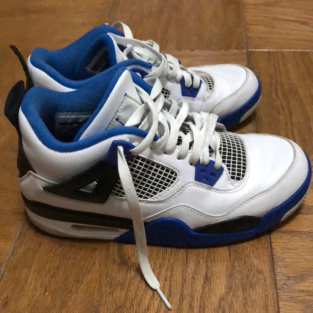 Retro Jordan 4